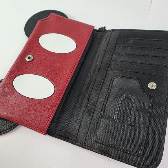 Disney Mickey Mouse 3D Wallet Wristlet Cell Phone Credit Cards Money Hand Zip - Picture 7 of 13